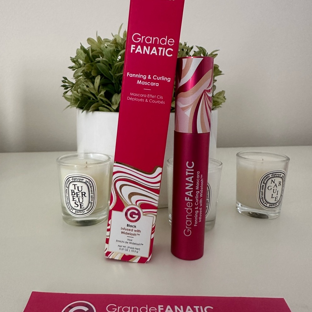 GrandeFANATIC Fanning & Curling Mascara